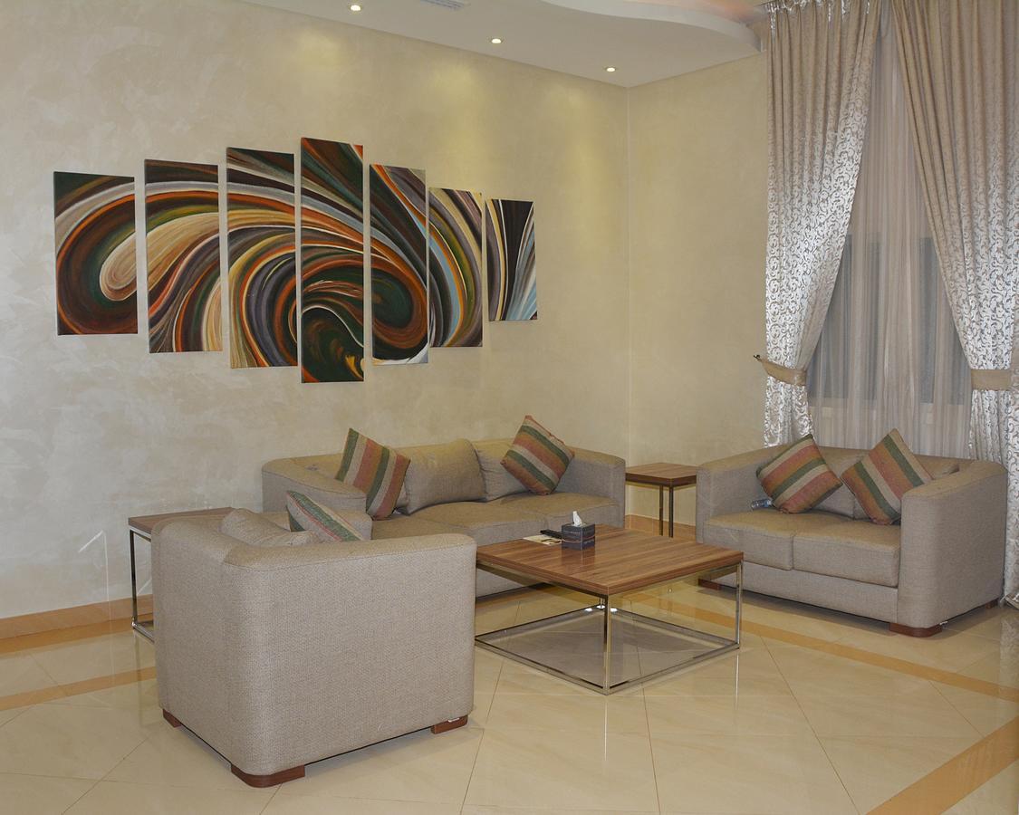 ריאד Mandarin Alshamal Hotel Apartments מראה חיצוני תמונה